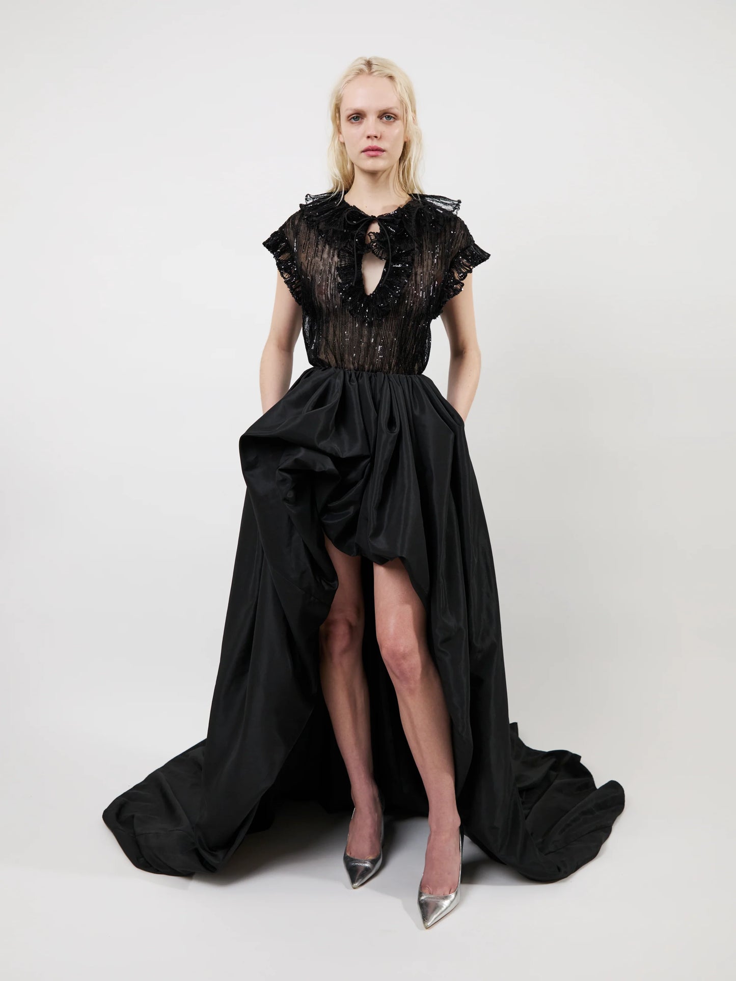 THE ESTE RUFFLE TOP IN BLACK