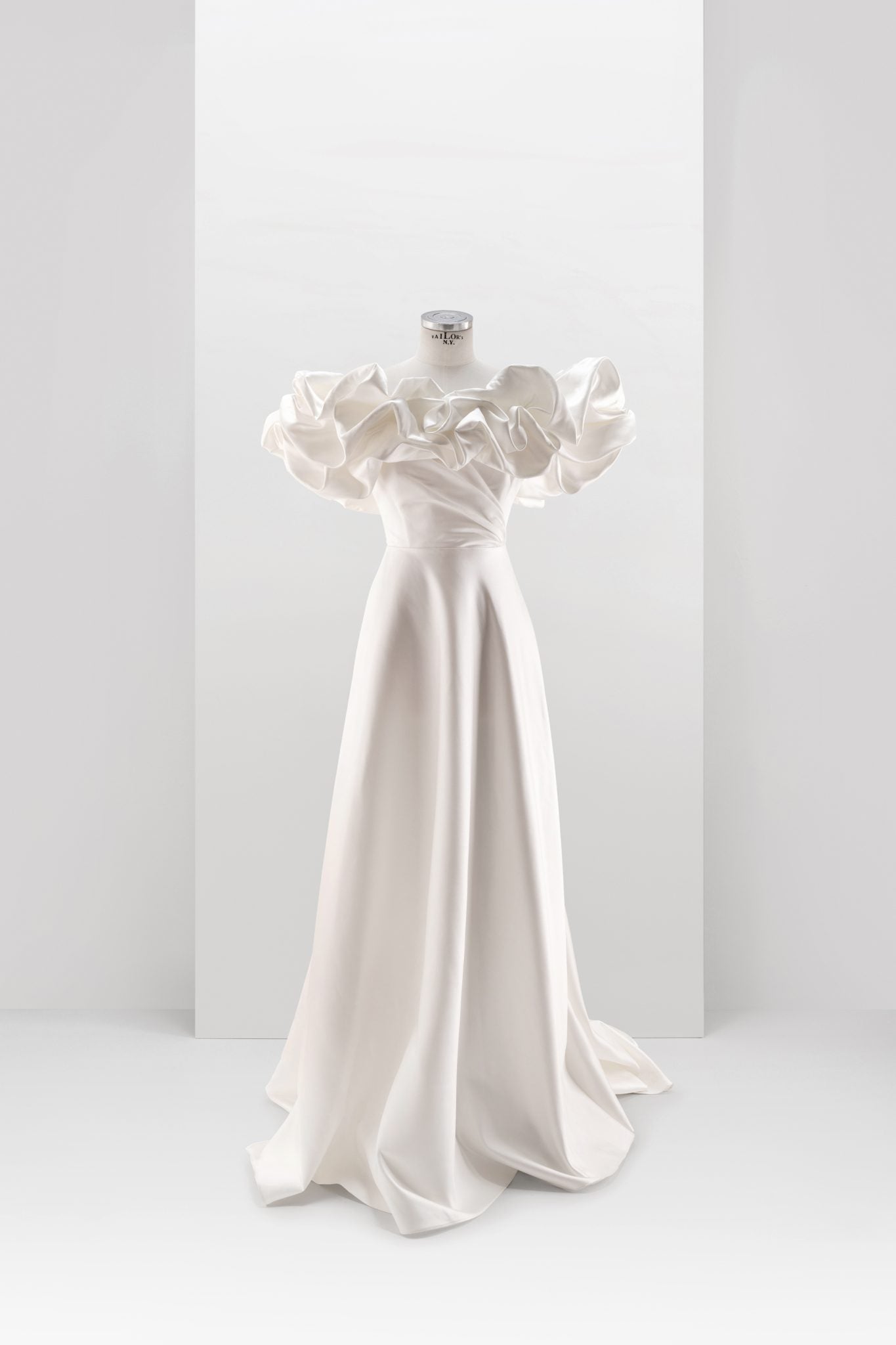 CORSET DRESS WITH MERINGUE FLOUNCES