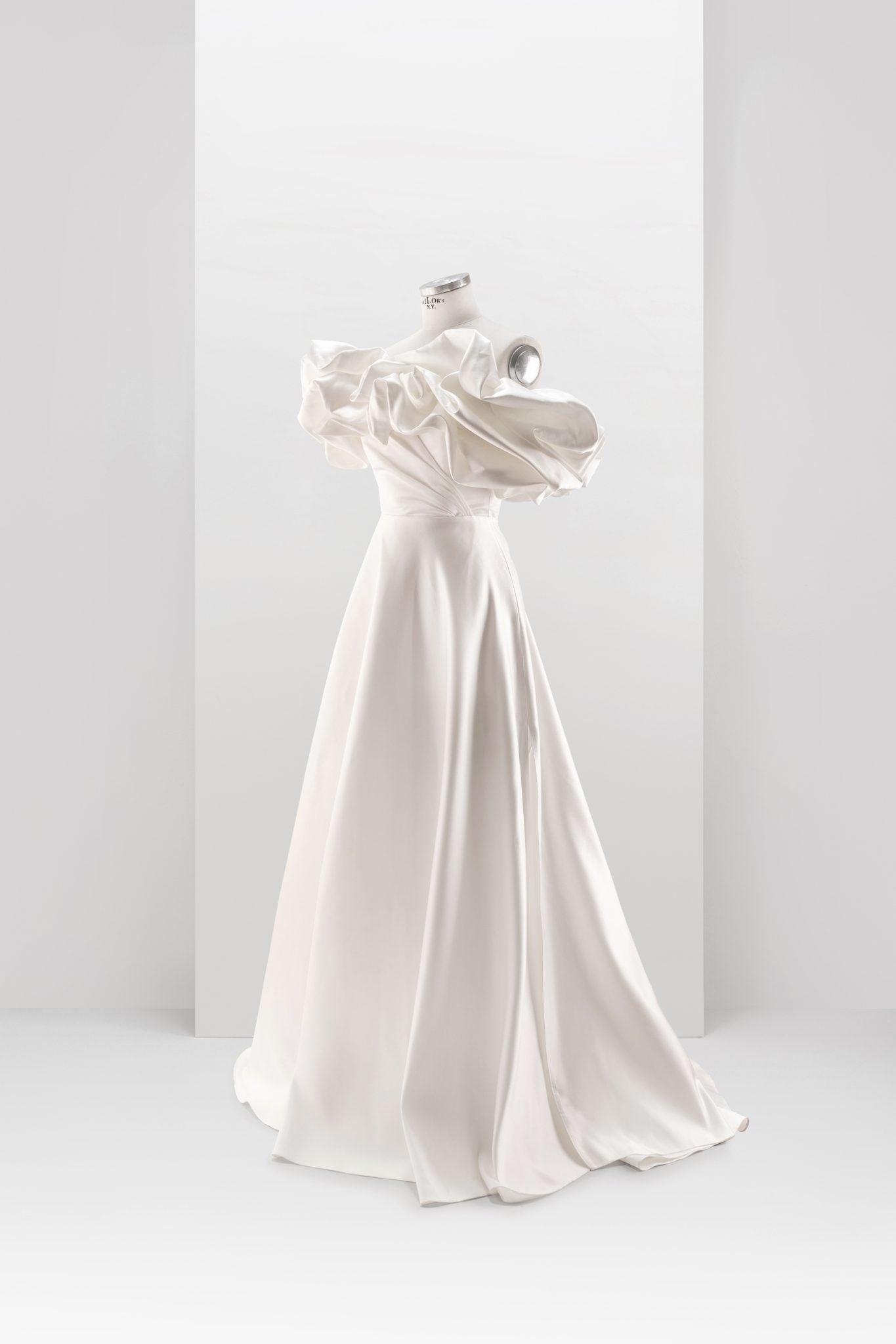 CORSET DRESS WITH MERINGUE FLOUNCES