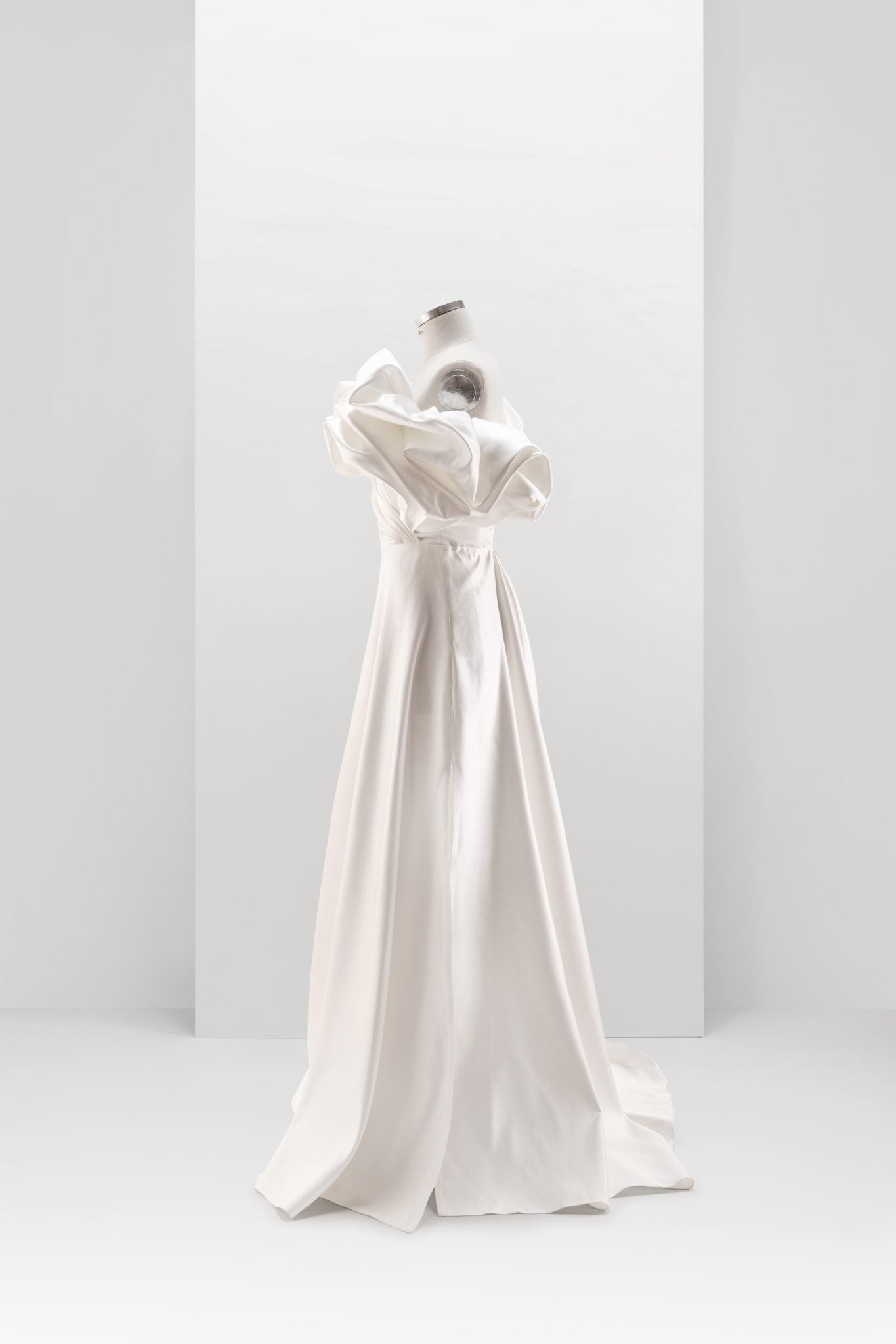 CORSET DRESS WITH MERINGUE FLOUNCES