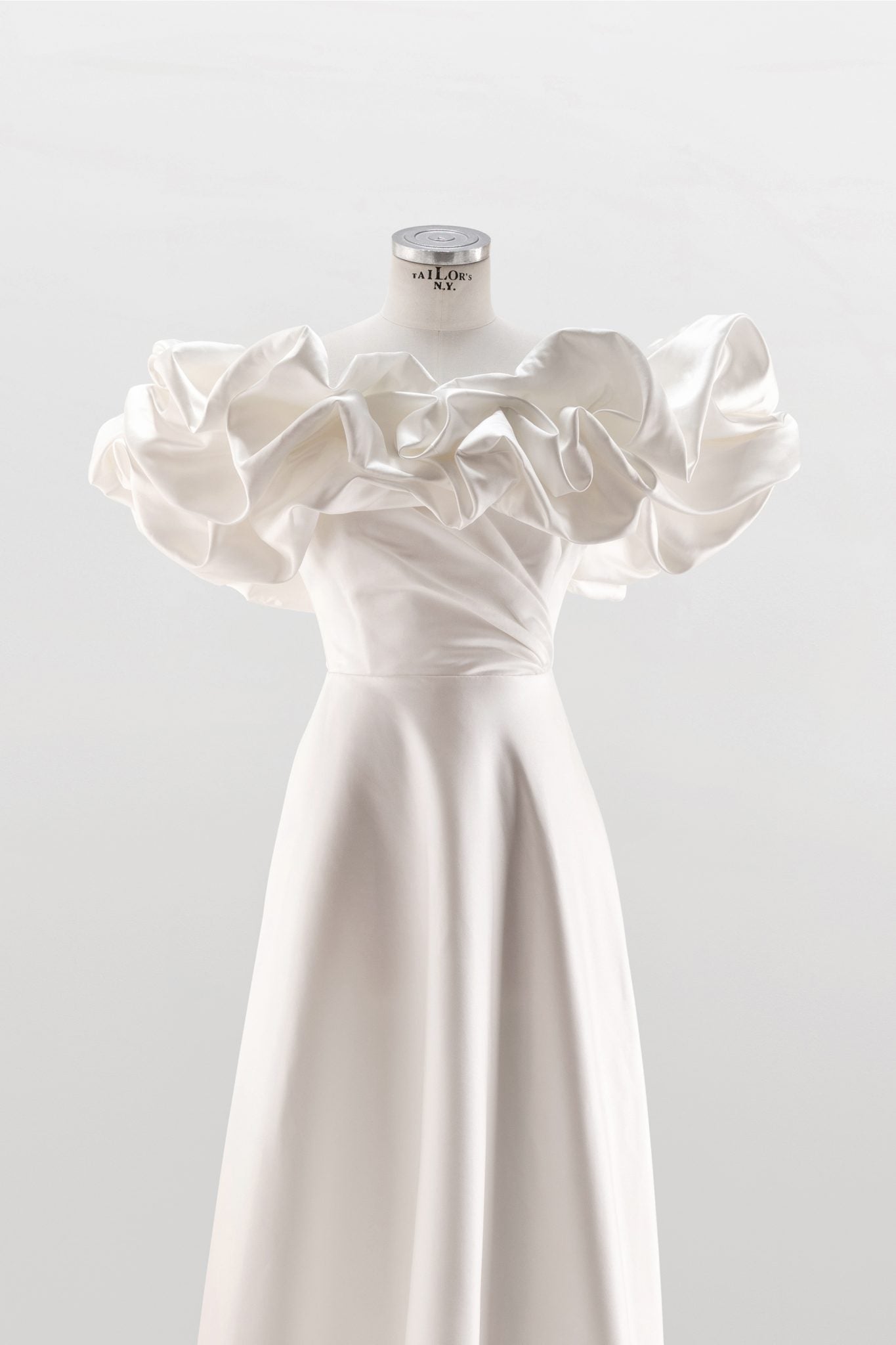 CORSET DRESS WITH MERINGUE FLOUNCES