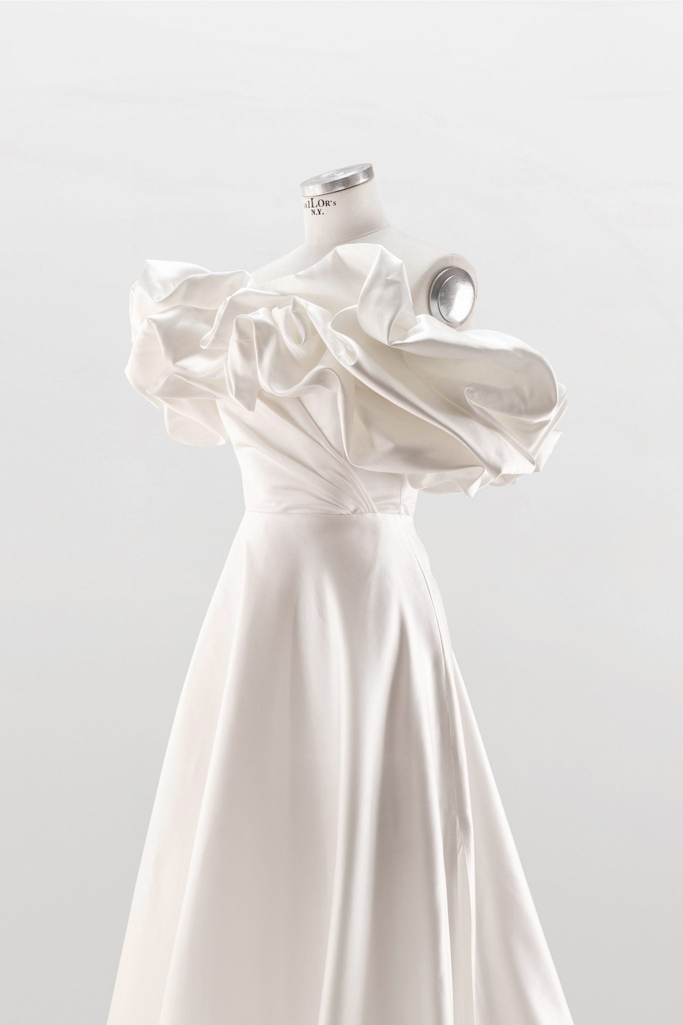 CORSET DRESS WITH MERINGUE FLOUNCES