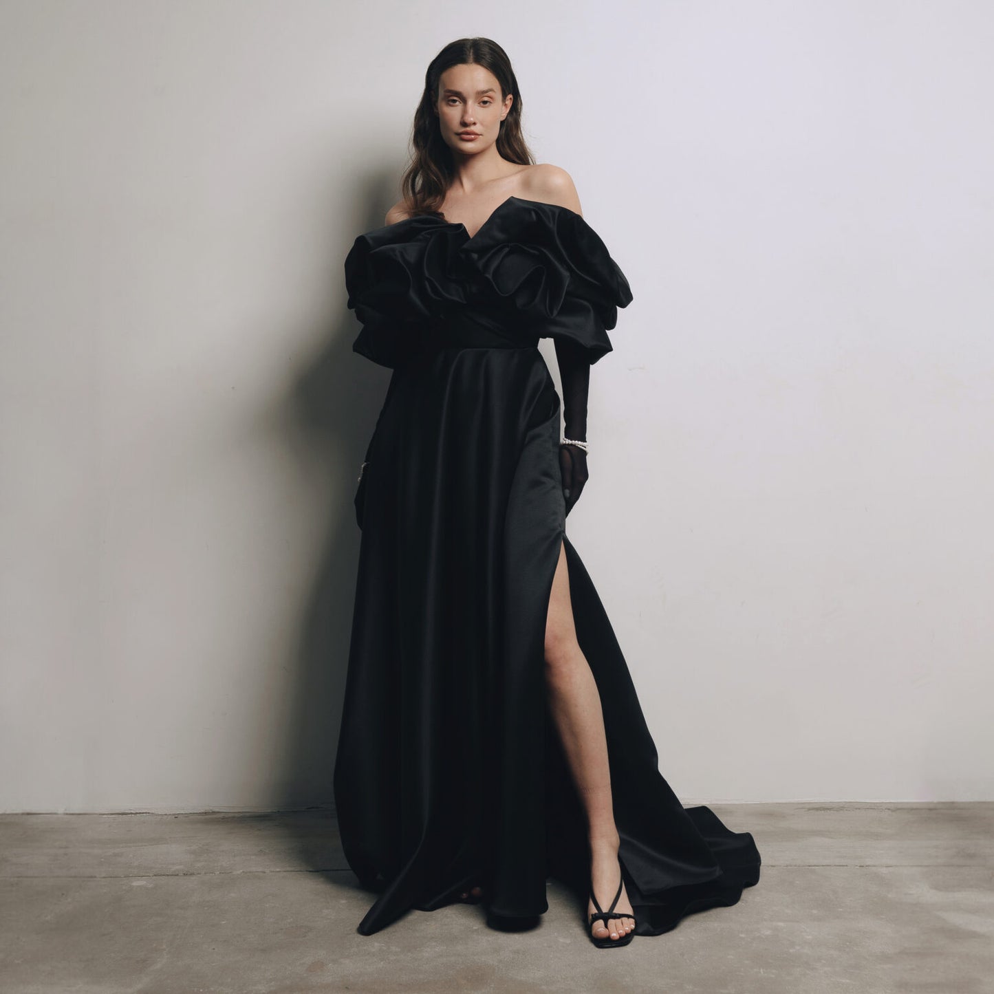 CORSET DRESS WITH MERINGUE FLOUNCES