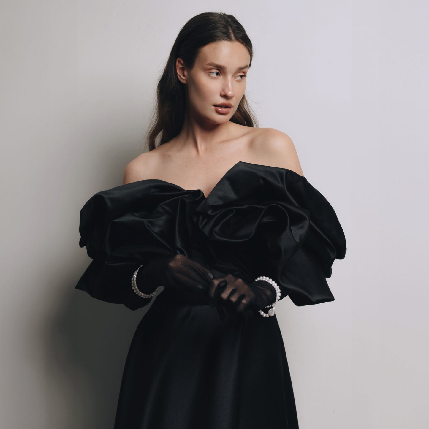 CORSET DRESS WITH MERINGUE FLOUNCES