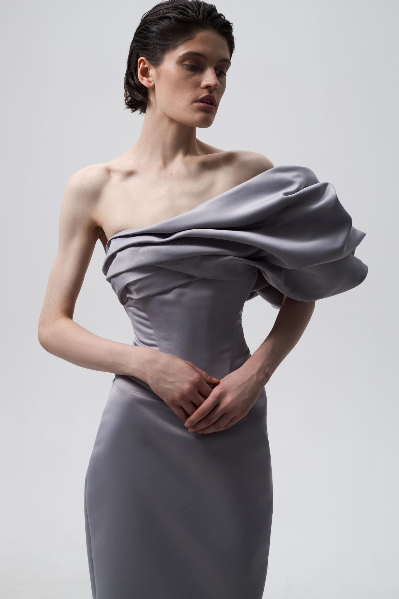 Asymmetrical corset with flounces