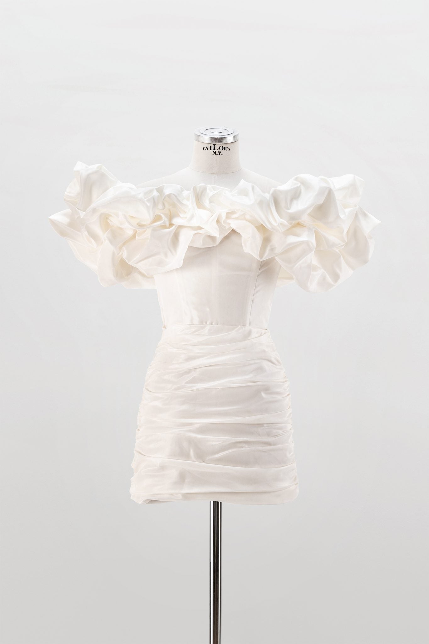 Taffeta ivory lace-up corset with meringue flounces and skirt