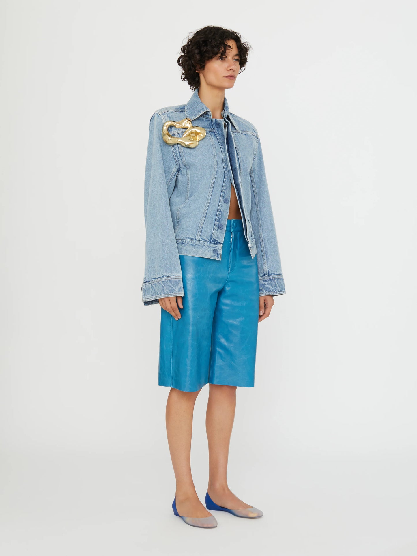 SCULPTURED CORSAGE DENIM JACKET