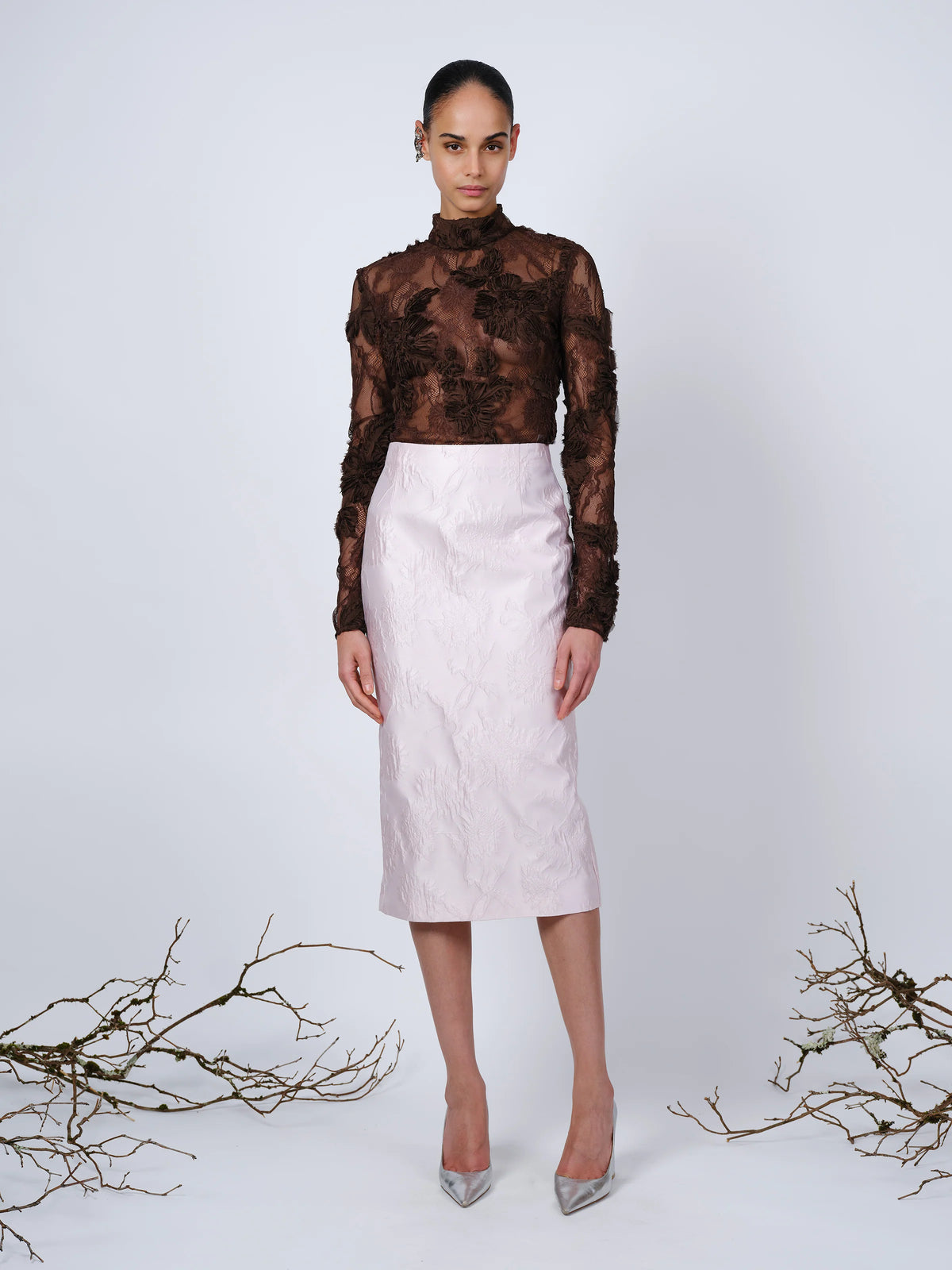 THE CLARISSA PENCIL SKIRT IN PALE PINK BROCADE