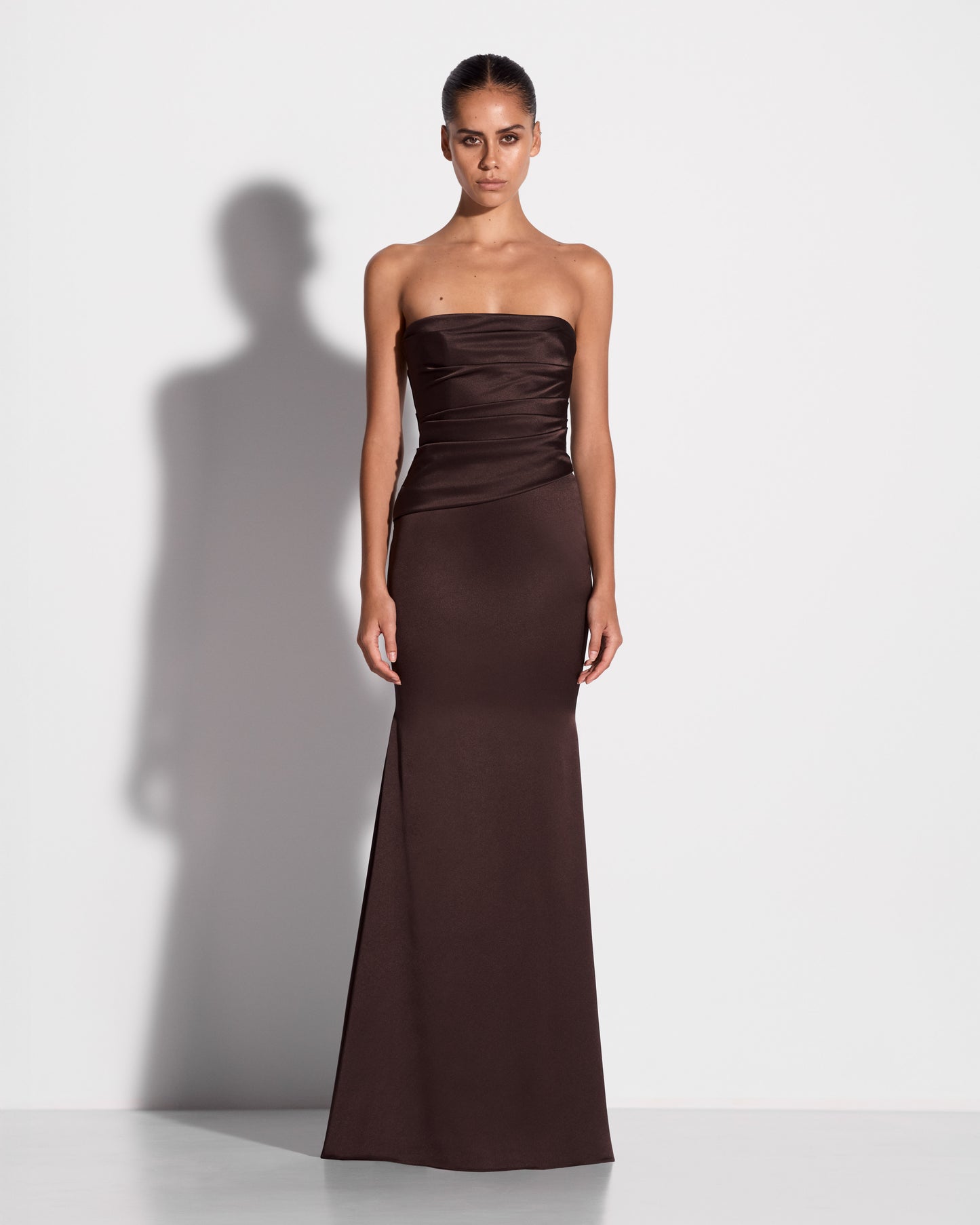 STRAPLESS TUCKED GOWN IN SATIN CREPE