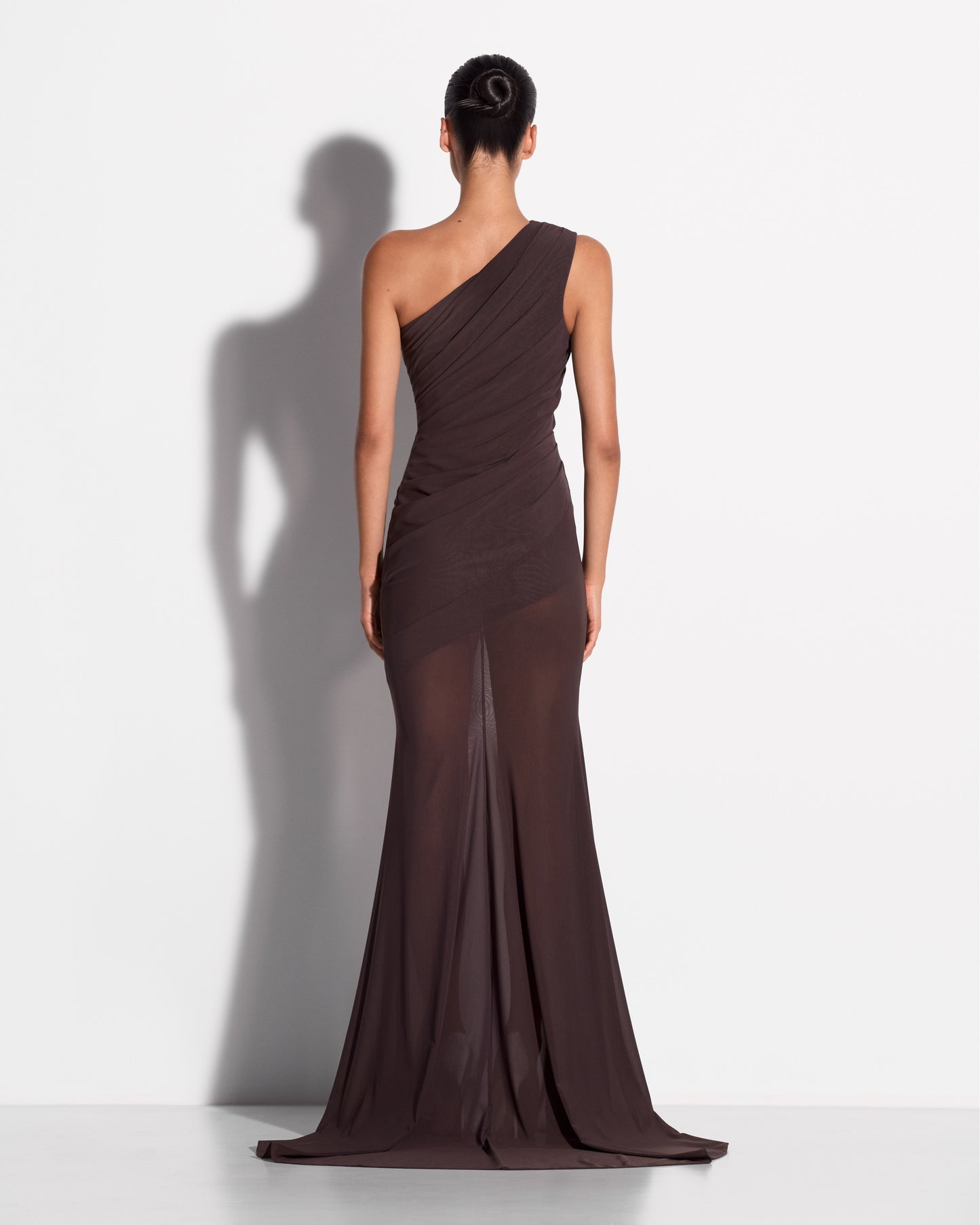 ONE SHOULDER TUCKED GOWN IN STRECH MESH