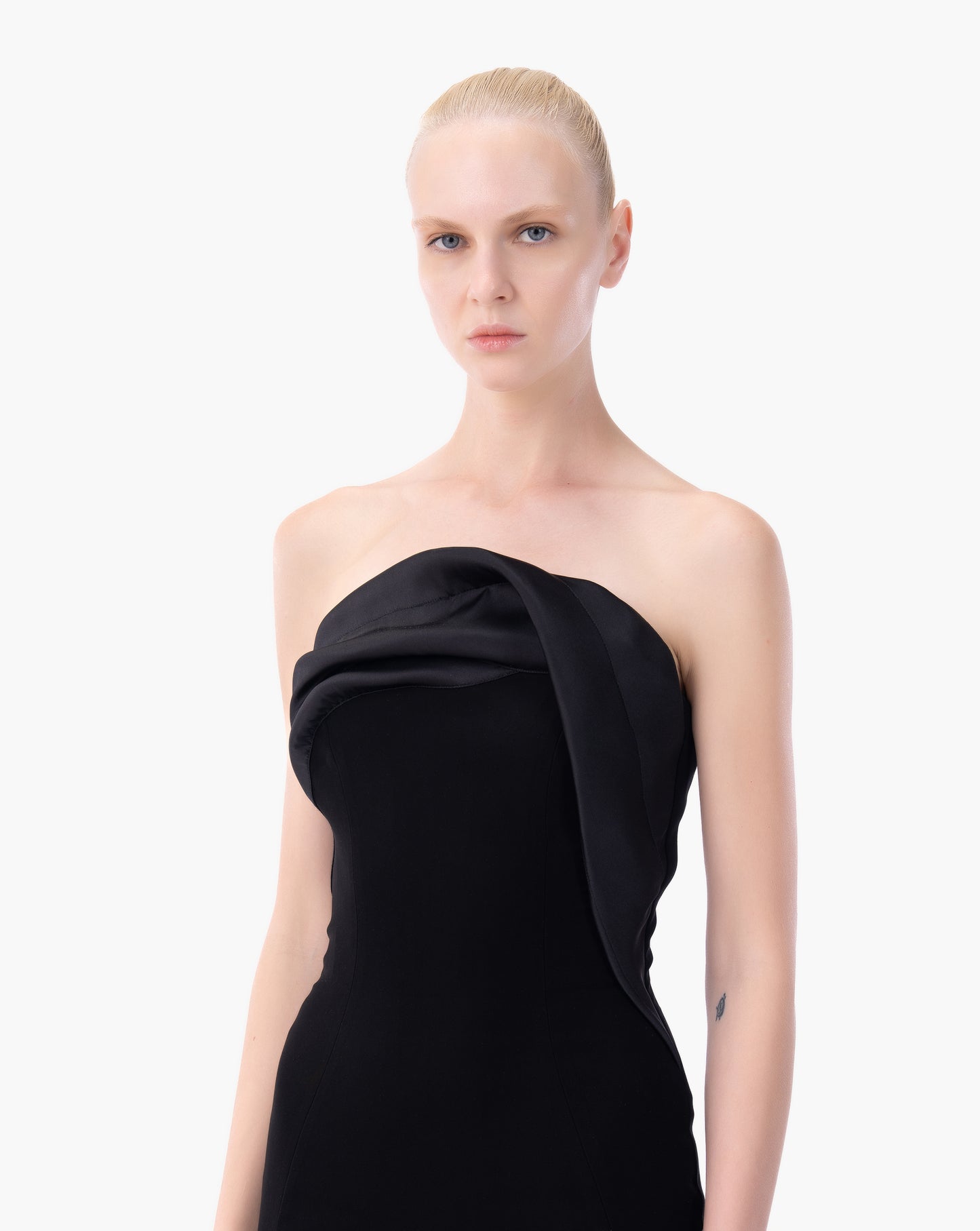 THE MERIDIAN TRUMPET GOWN