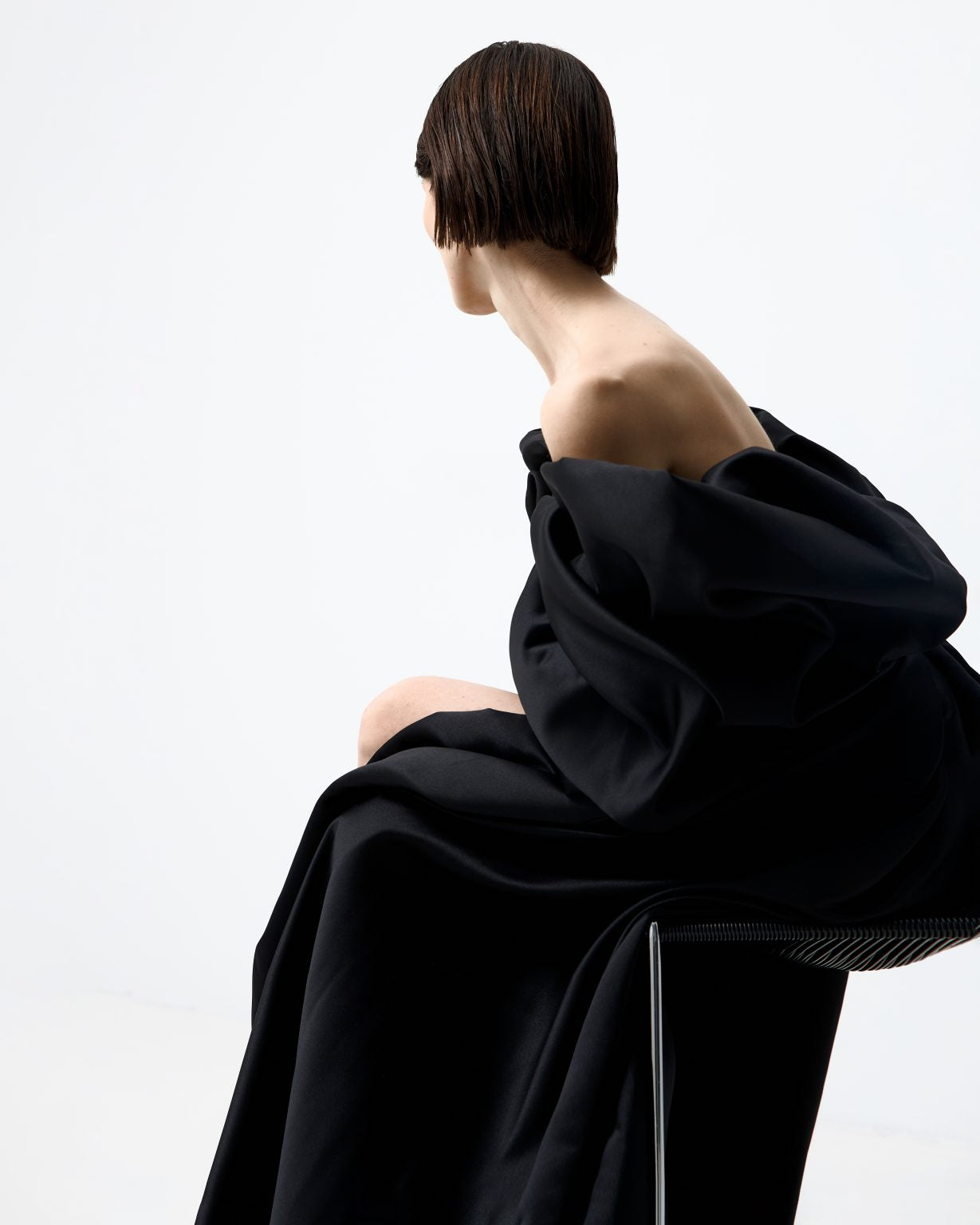 VOLUME SCULPTED DRESS