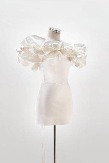 lace-up corset with meringue flounces