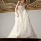 Agness Pale in off white
