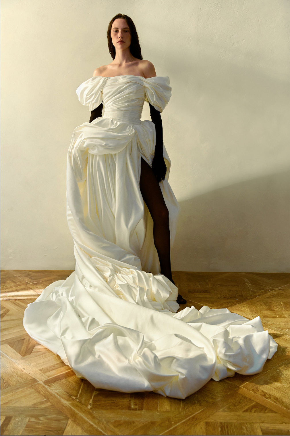 Venera Blanche dress in off white
