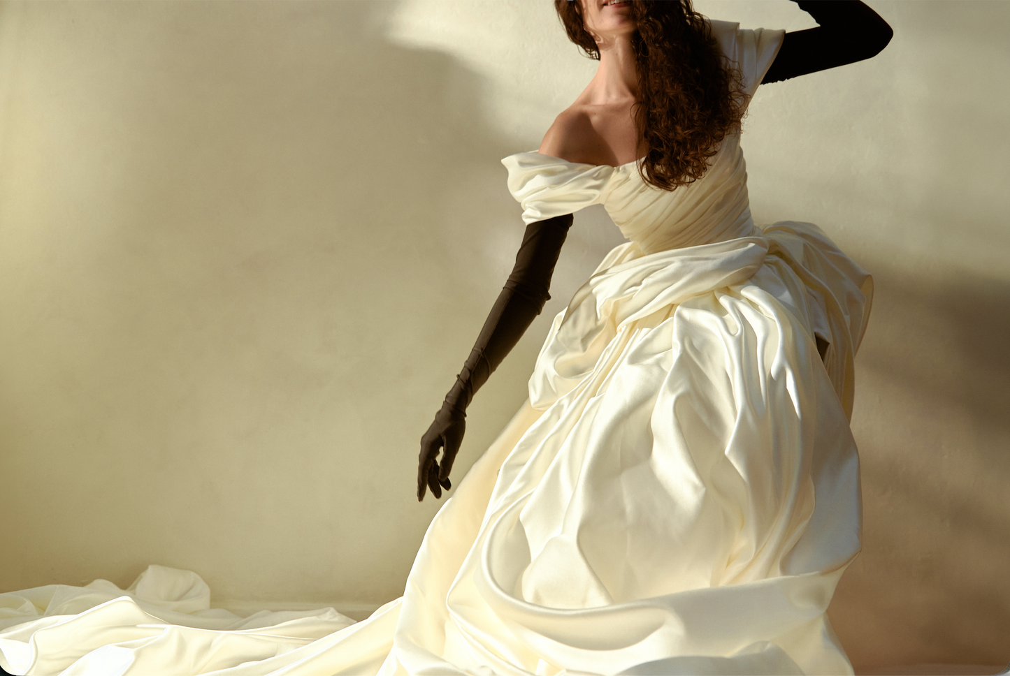 Venera Blanche dress in off white