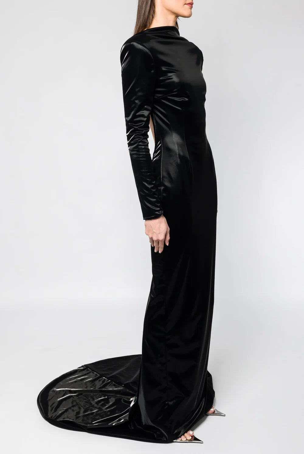 BLACK PORTRAIT NECKLINE GOWN WITH CUT OUT OPEN BACK