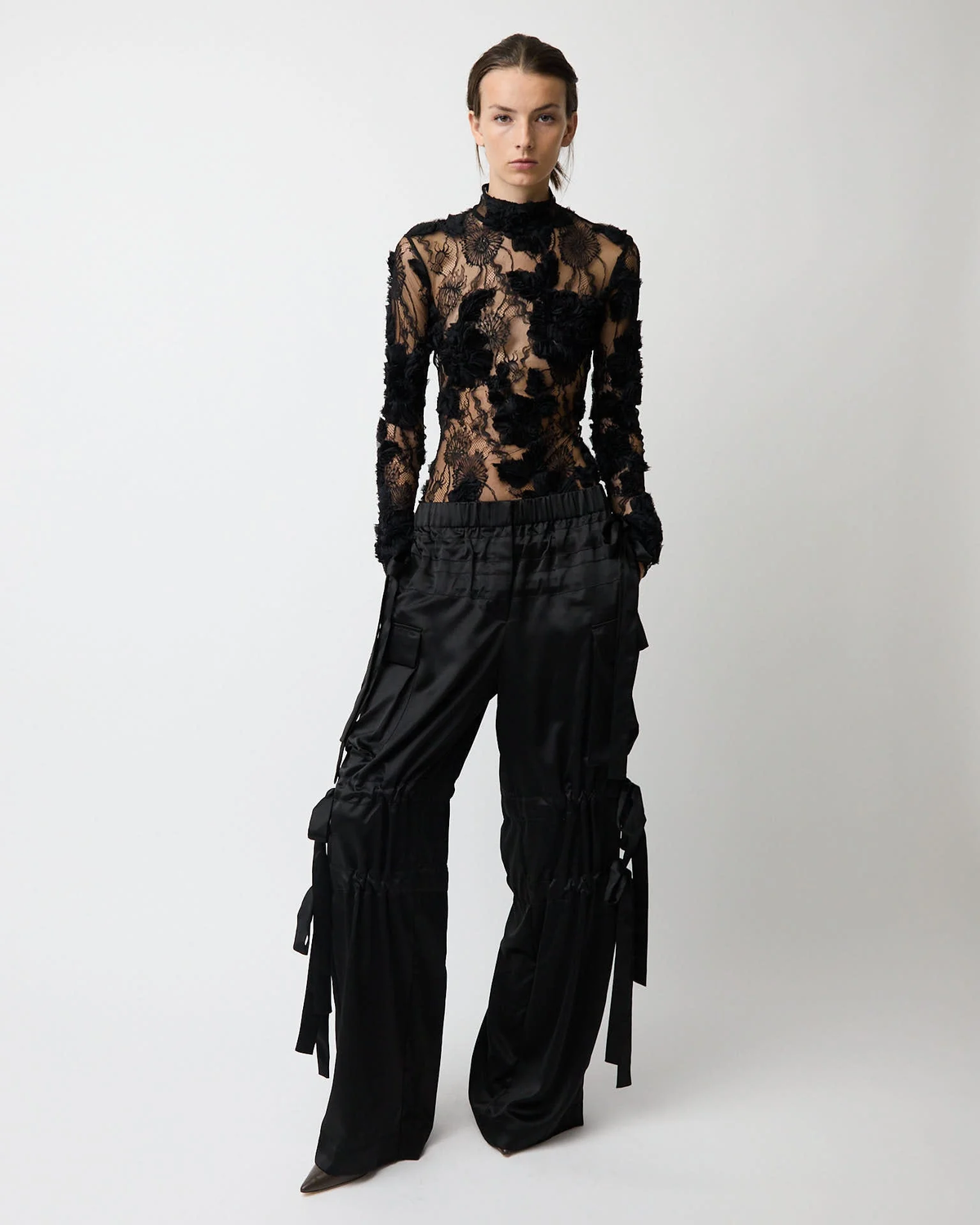 THE FREJA TOP IN BLACK LACE